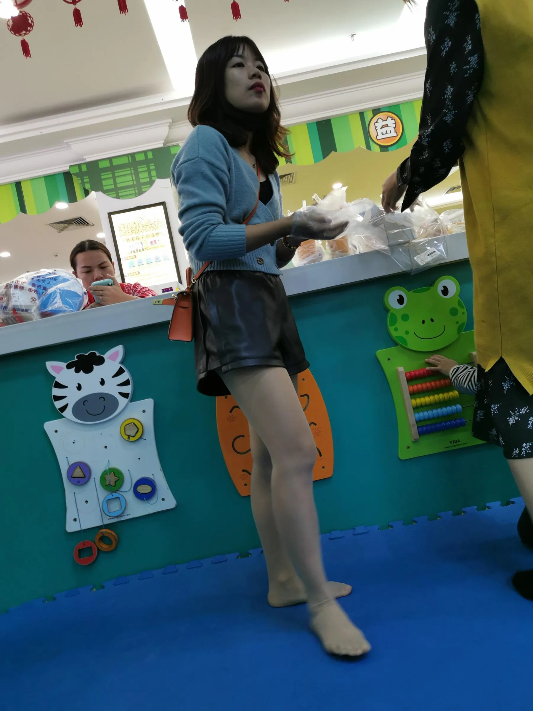 [魔镜街拍] NO.057 亲子乐园 [132P]插图7